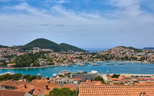 Hedera Estate, Hedera A28