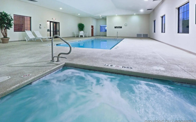 Holiday Inn Express & Suites Vinita by IHG