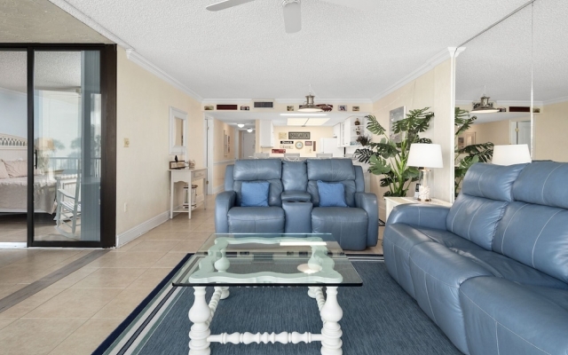 9902capquarter218cqnco - Captains Quarters 218