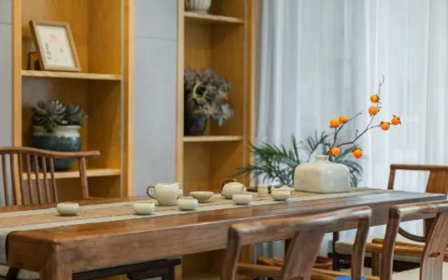 Half an acre of field, wilderness deep forest creek resort mountain luxury accommodation – Restaurant – Huzhou