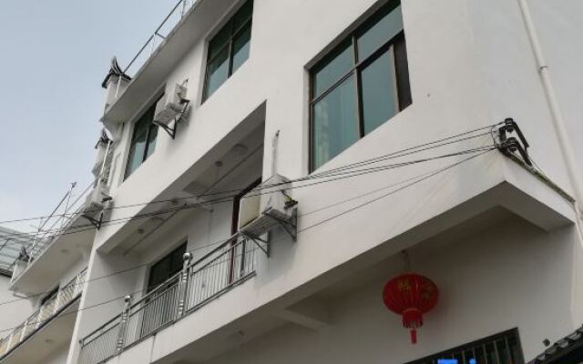 Guzhen Inn