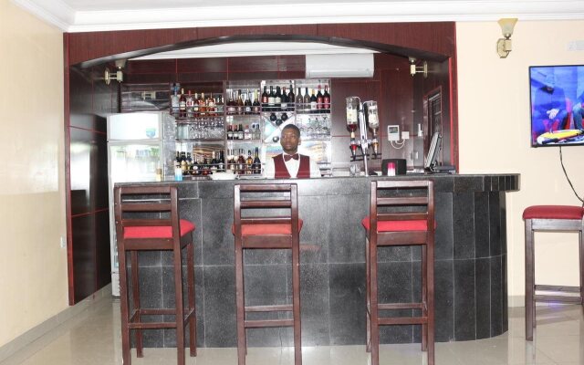 TommsVille Hotels