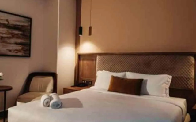 City Hotel by Waves