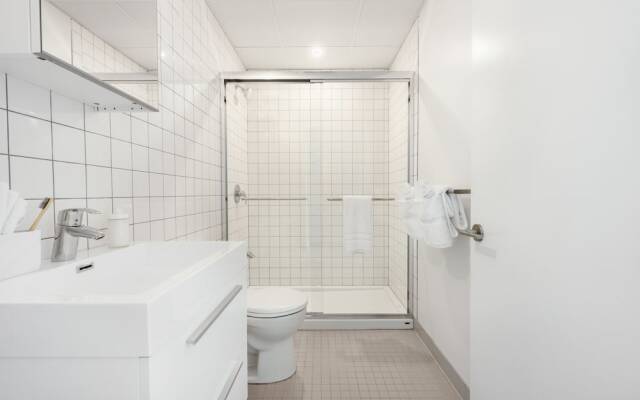 Elegant Studios and Apartments Montreal