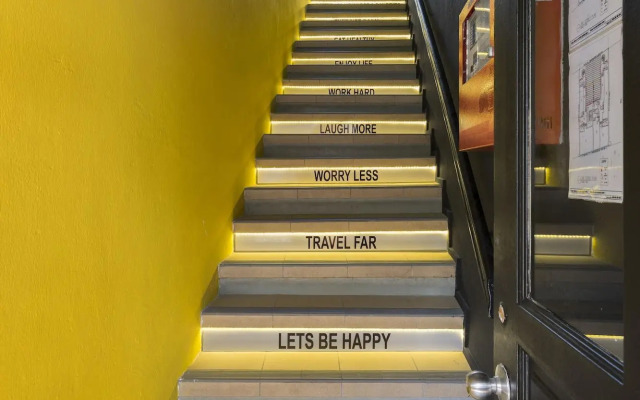 7 Wonders Hostel @ Upper Dickson (SG Clean Certified)