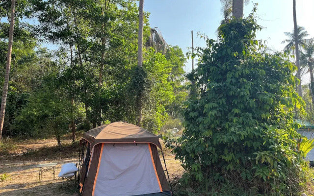 Tent Room