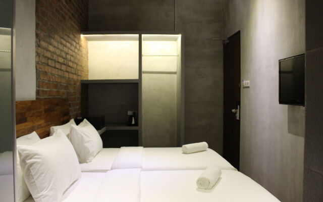 Chaos Boutique Hotel