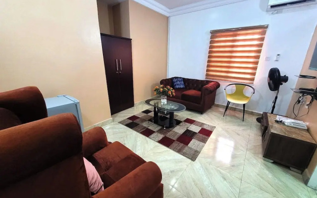 Rossy'S Apartments