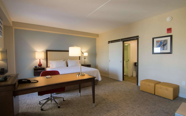 Hampton Inn & Suites Tulsa Downtown