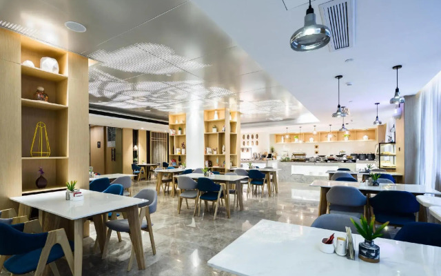 Atour Hotel May Fourth Square Qingdao
