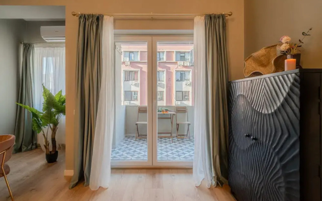 Stunning 2BR With Balcony on Piata Universitatii