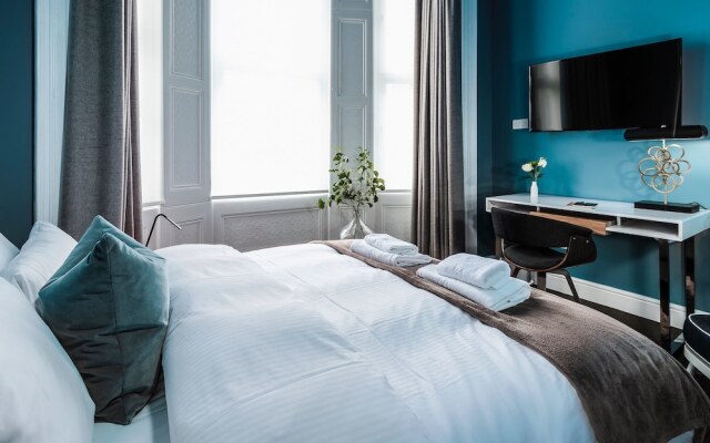 Stylish Earl's Court Studios