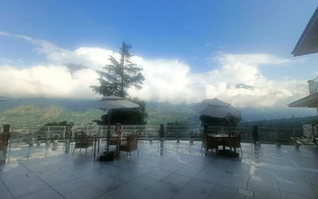 Anand Vardhan Resorts