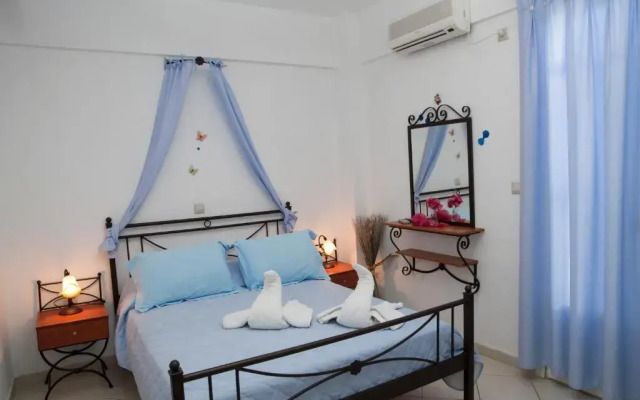 Dafnis Studios & Apartments