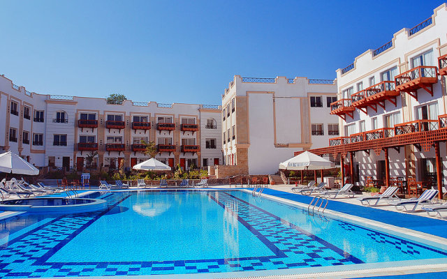 Falcon Naama Star Hotel