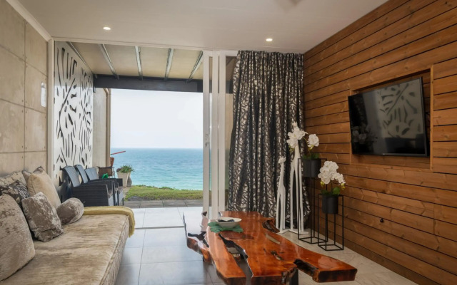 Sea front designer apartment