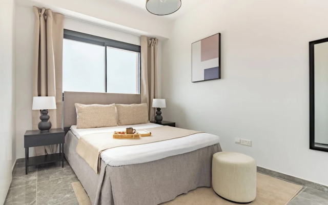Sanders Evolution 2 Sweet 2 Bedroom Apartment With Balcony