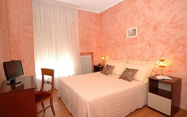 Primavera Hotel