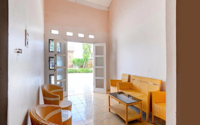 OYO 90263 Hotel Diva Golf