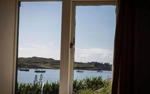 The Beach Day's Bar & B&B