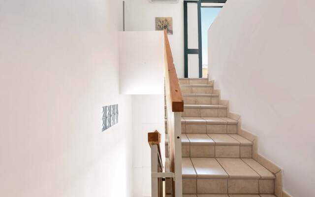 3324 Angela House by Barbarhouse