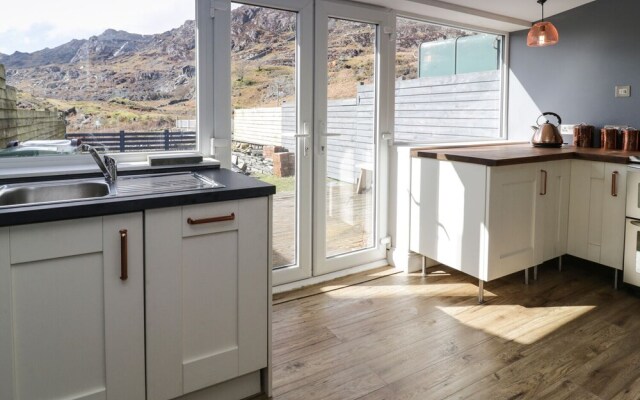 19 Cwmorthin Road