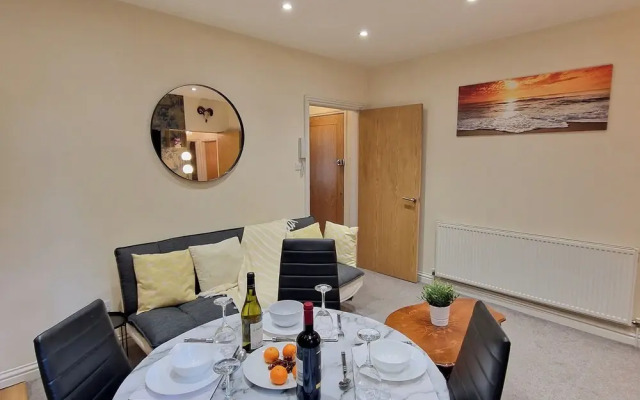 Kenilworth Modern Apartment With 2 Bedrooms