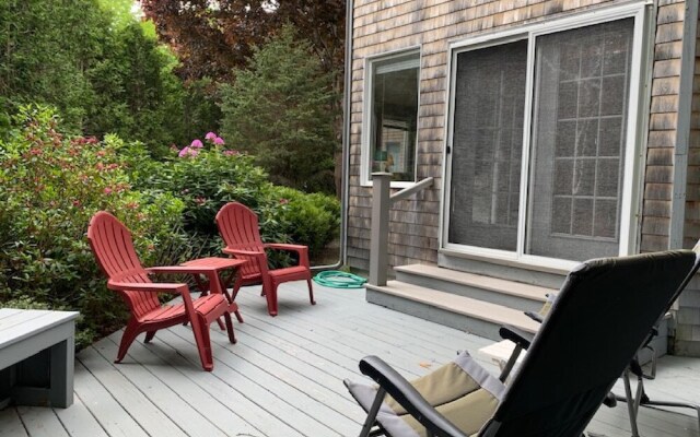 York Street - Y103-wr by Getaway