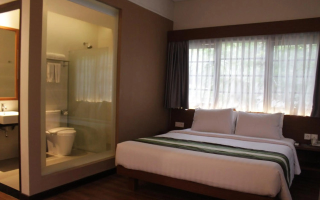 Grand Whiz Hotel Nusa Dua