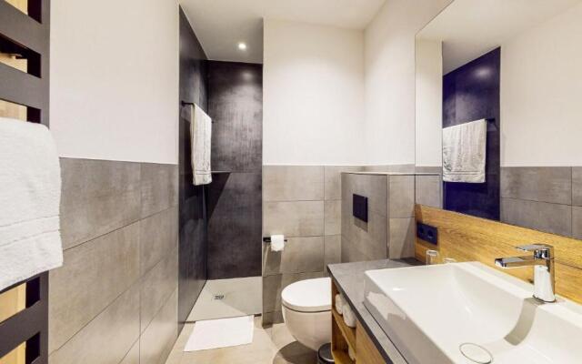 Point 7 Hotel