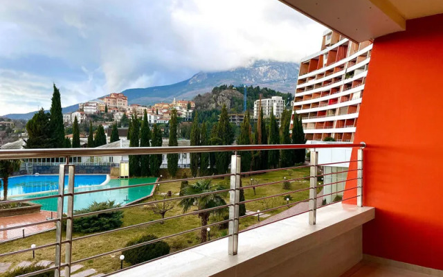 Апартаменты Фамилия Делюкс на улице Строителей, д.3