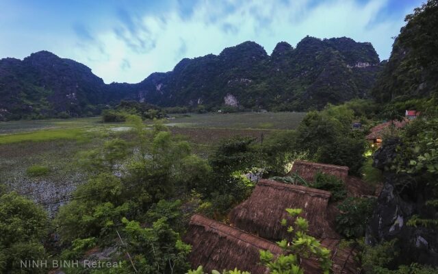 Trang An Mountain House