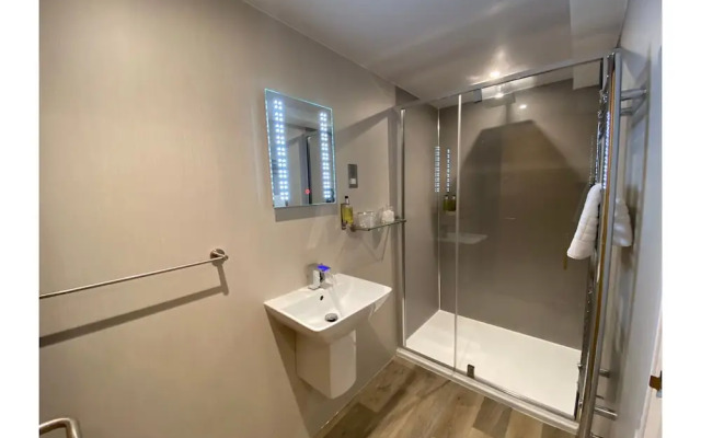 OYO Harmony Apartments