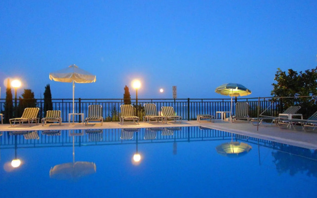 Rising Sun Apartments and Studios