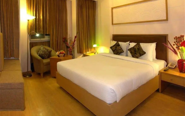 Hotel Crest Inn