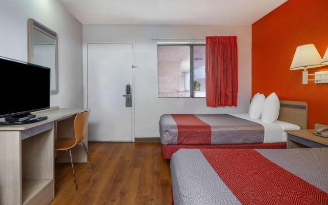 Motel 6 Oceanside, CA