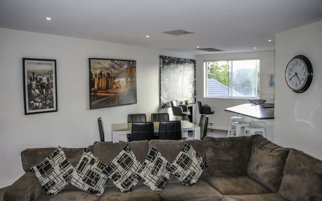 Surfers Beach Holiday Apartments