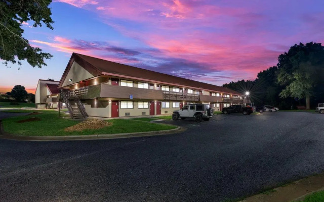 Red Roof Inn Hickory
