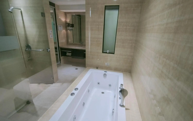 Prime Asia Hotel