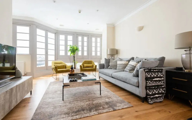 The Luxe Chelsea Townhouse