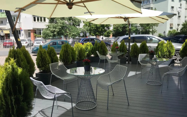 Crystal Palace Hotel