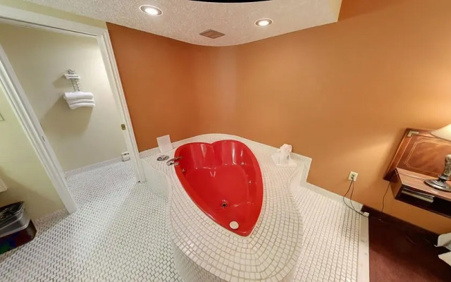 Kings Inn Near The Falls