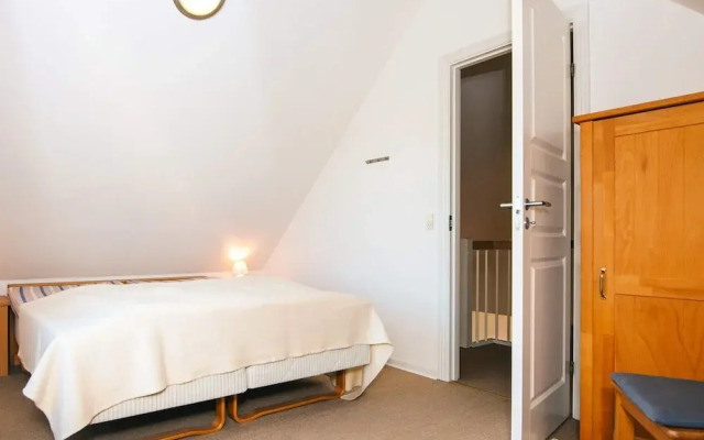 6 Person Holiday Home in Blavand