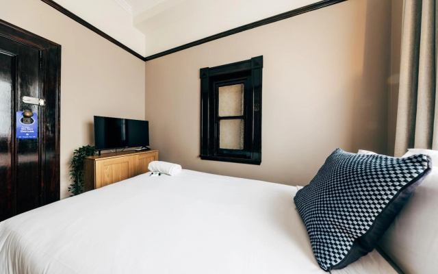Strathfield Hotel – Guest Rooms – Sydney