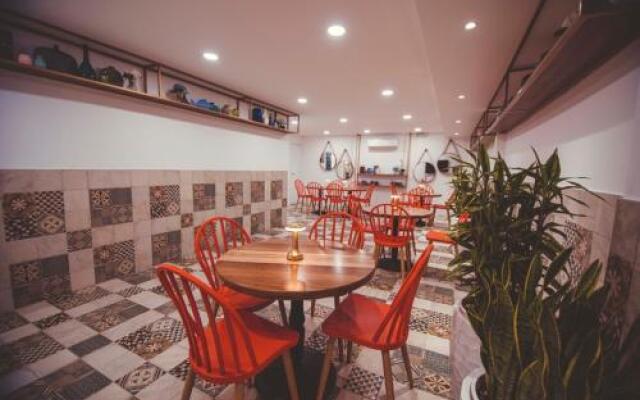 Golden Hostal