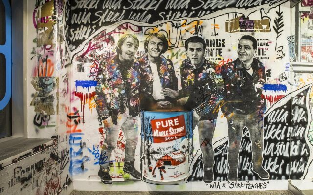 W Montreal