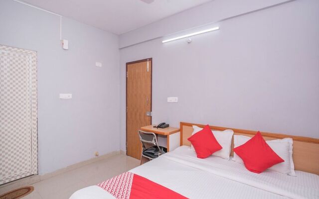 OYO 15016 Hotel City Plaza