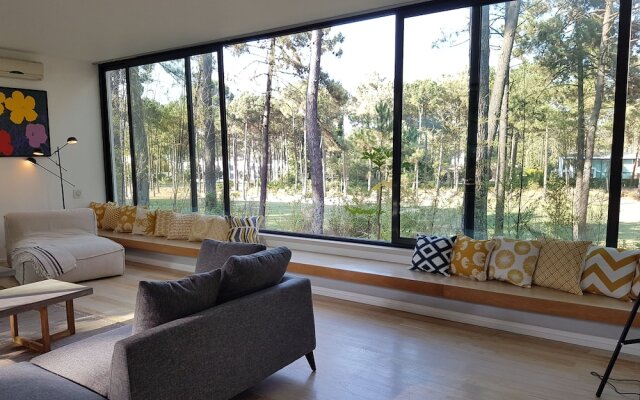 Aroeira Paradise Villa by Host-Point