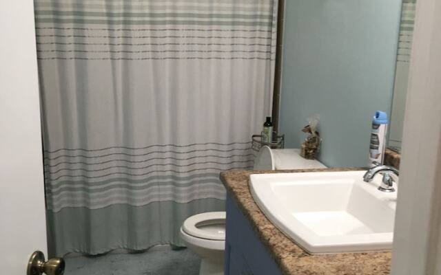 Brushwood House by Smith Point Beach