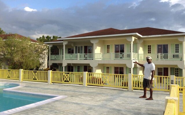 Royale Hummingbird Cliff Hotel